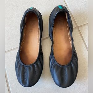Black Tieks
